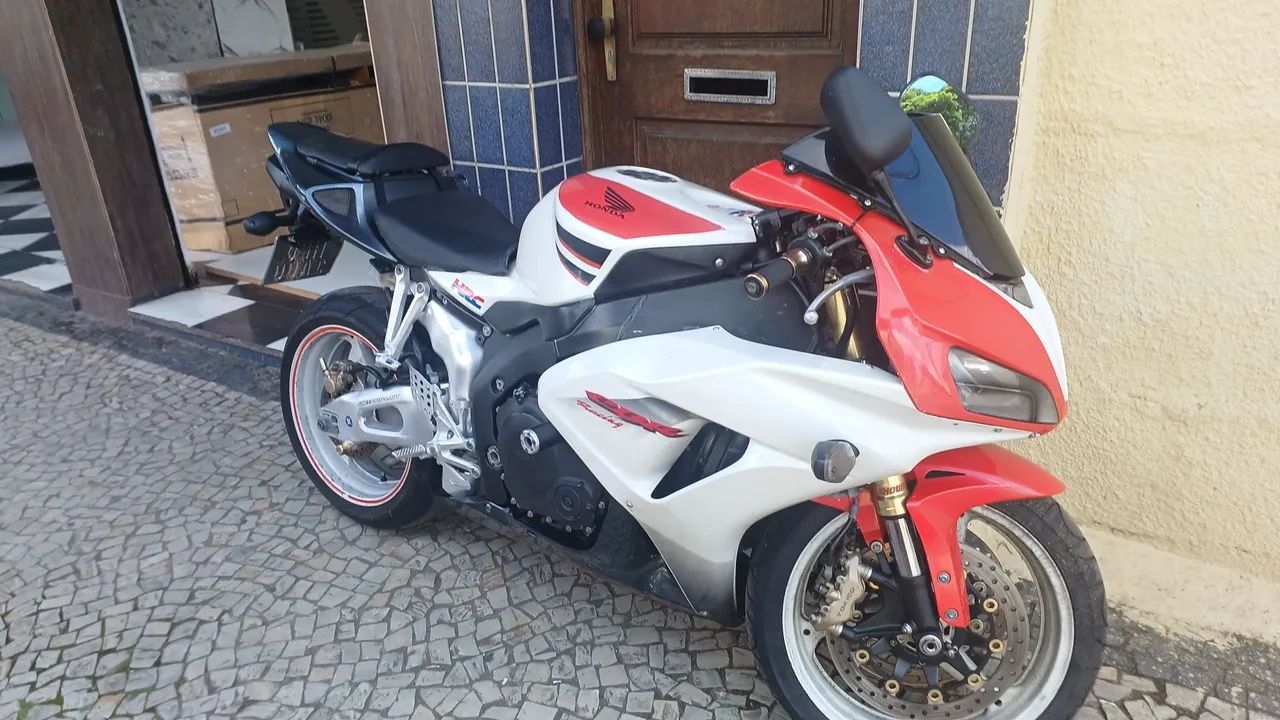 Cbr 1000 rr  - Foto 2