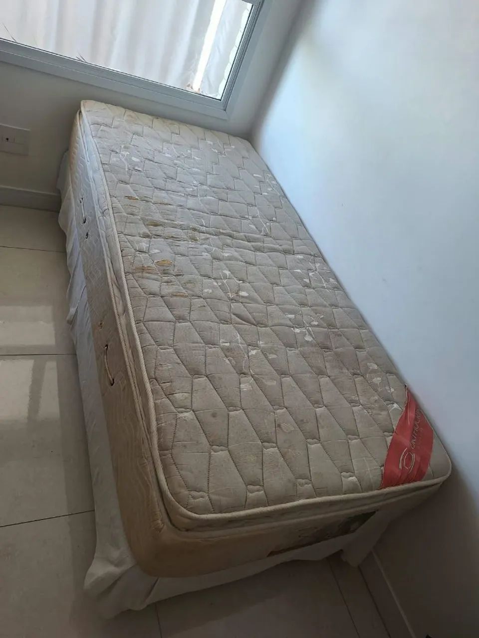 Cama e Colchão box solteiro 