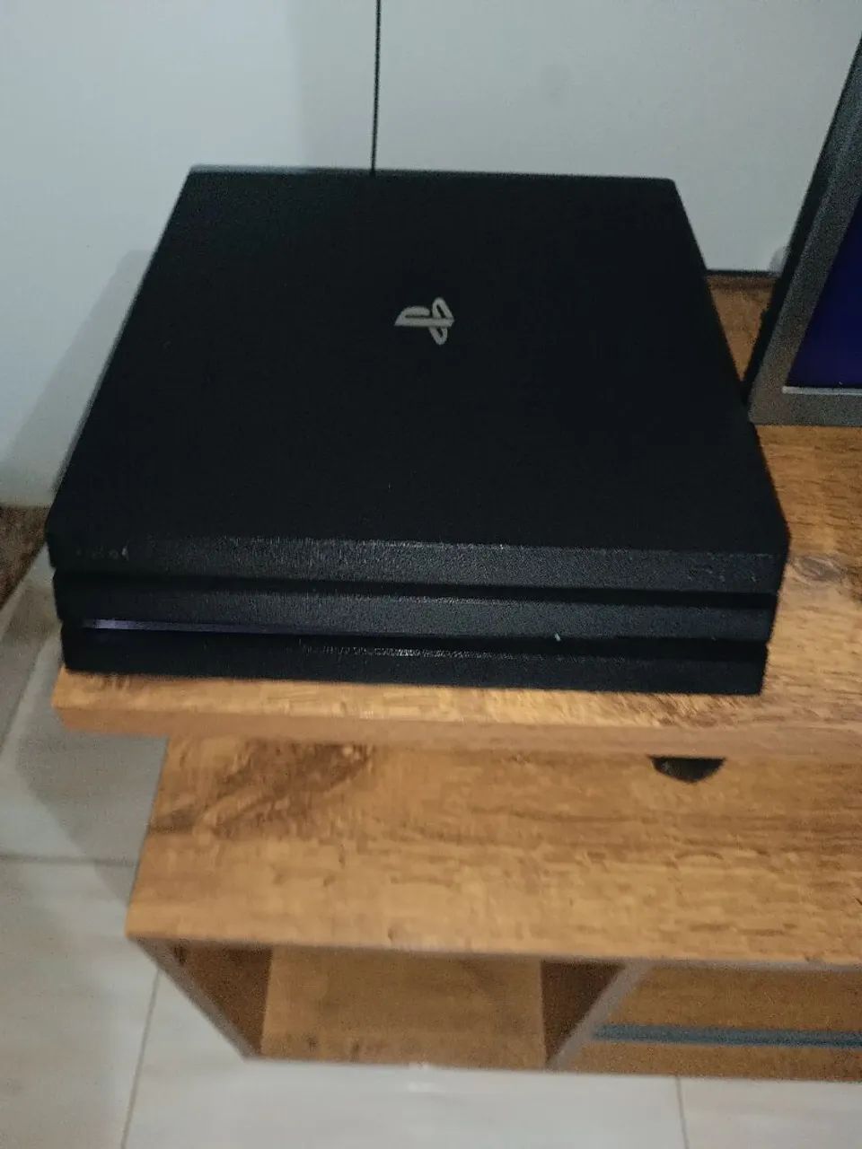 Vendo ps4pro desbloqueado  - Foto 2