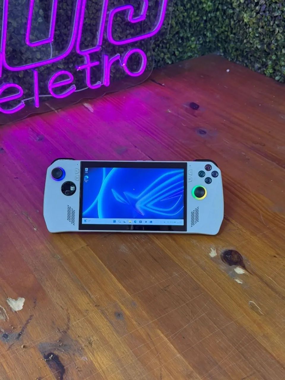 Asus ROG Ally Z1 Xtreme - Foto 4