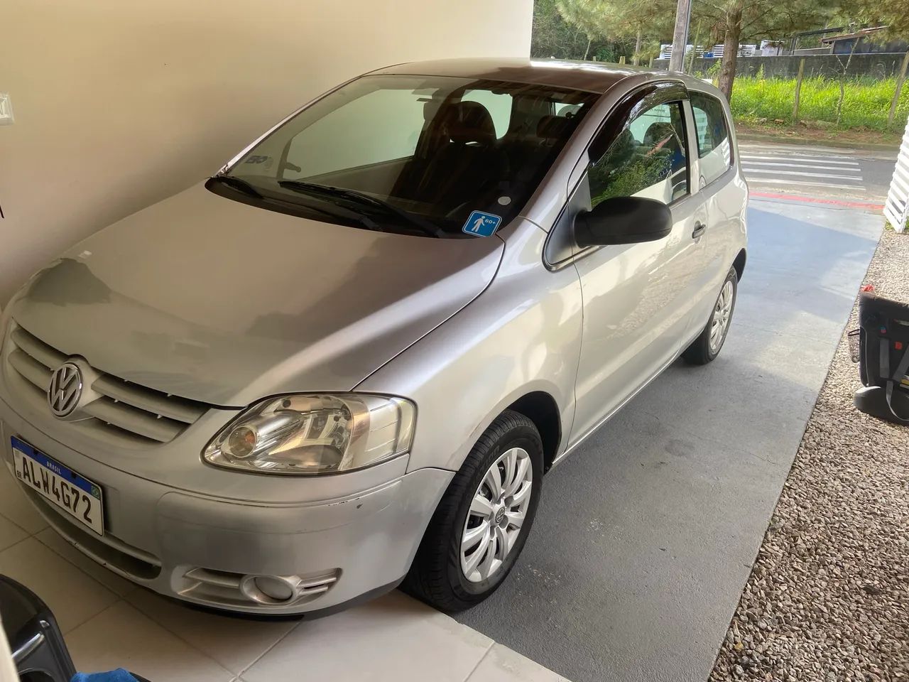 Volkswagen Fox City 1.0mi/ 1.0mi Total Flex 8V 3P 2004