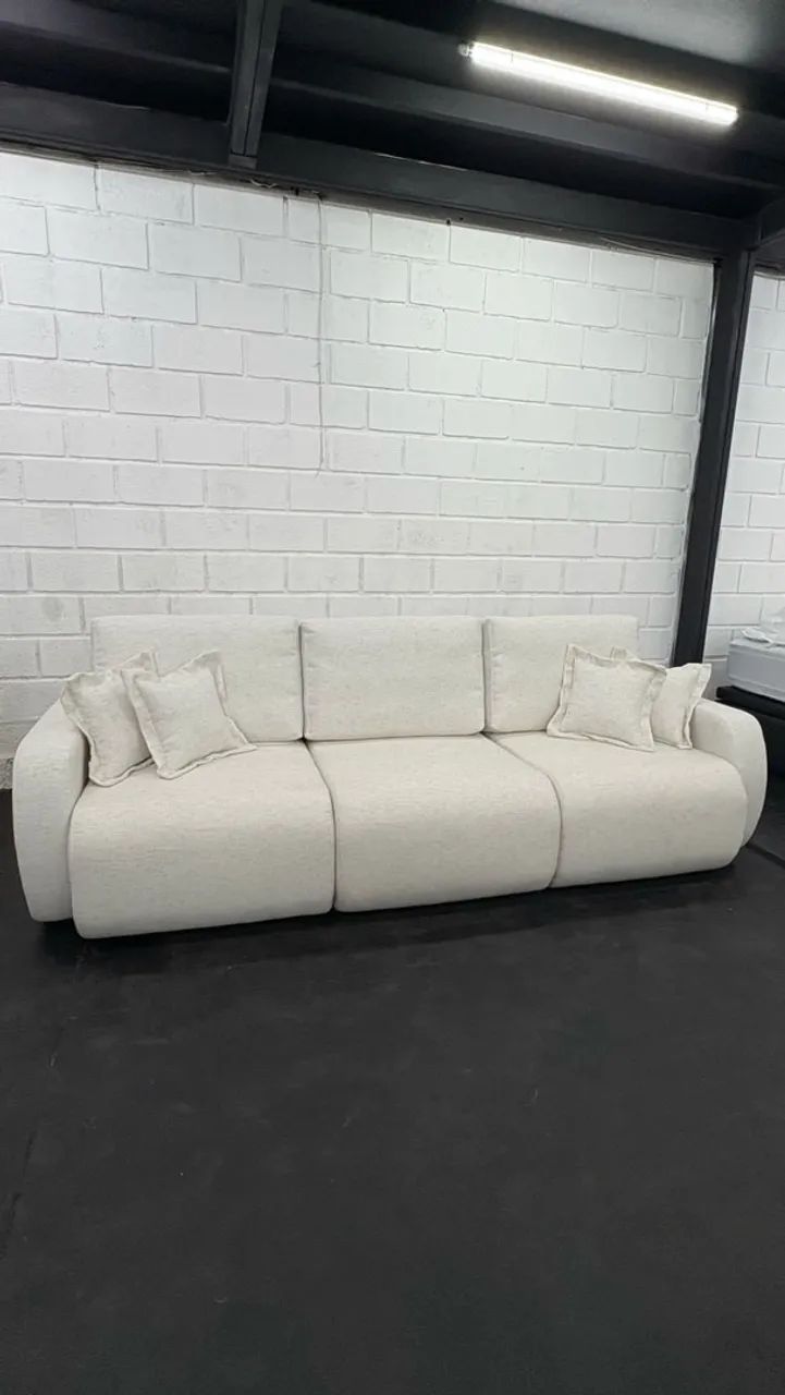 Sofá cama novo molas ensacadas 2,70 mts - Foto 2