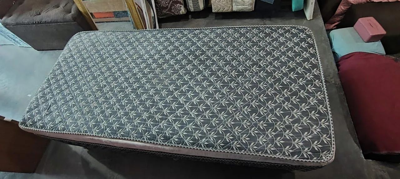 CAMA BOX SOLTEIRO ESPUMA USADA $260 Entrego  - Foto 5