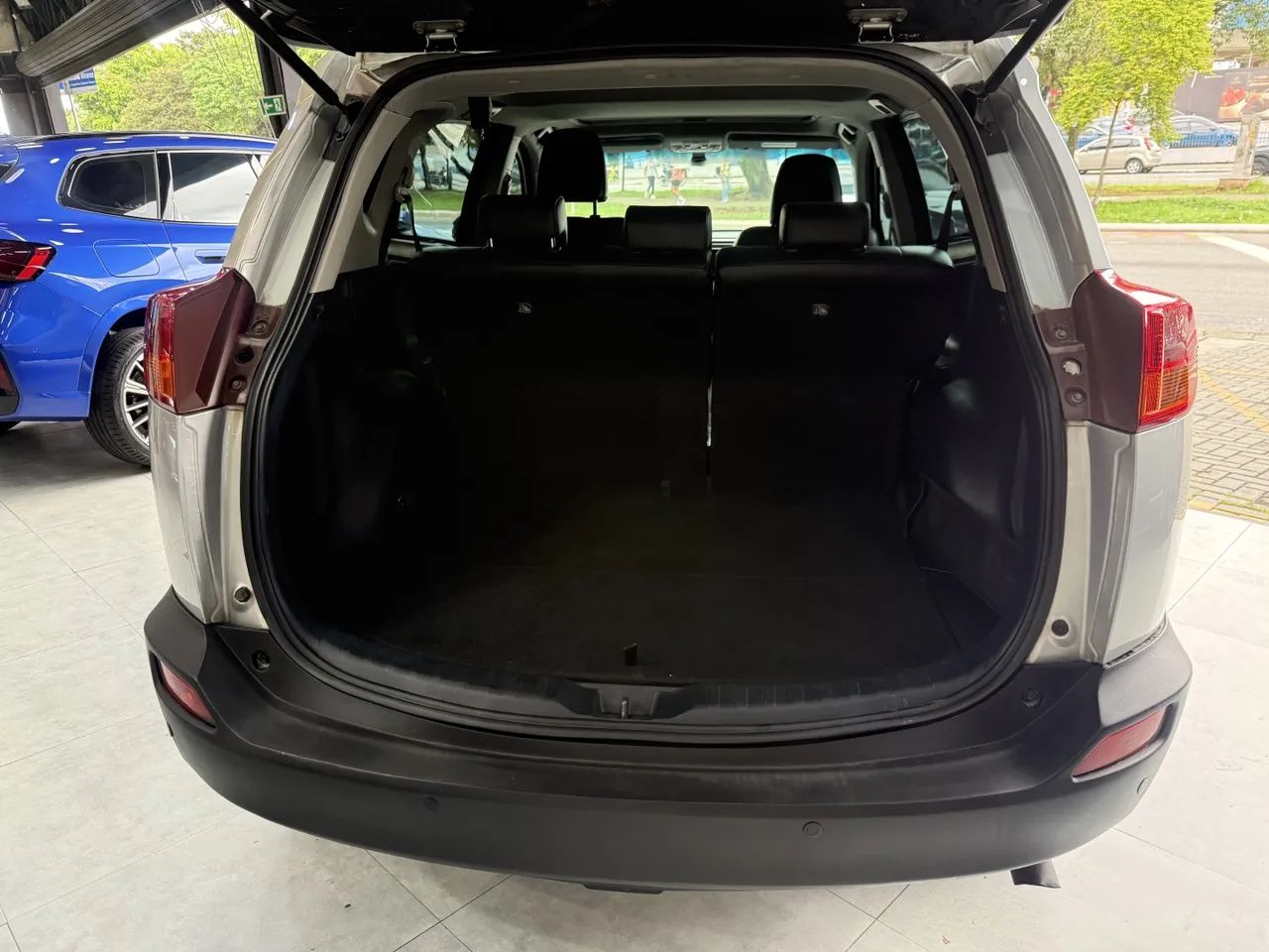 Toyota RAV4 2.5 4x4 16V Aut., foto 19 de 20