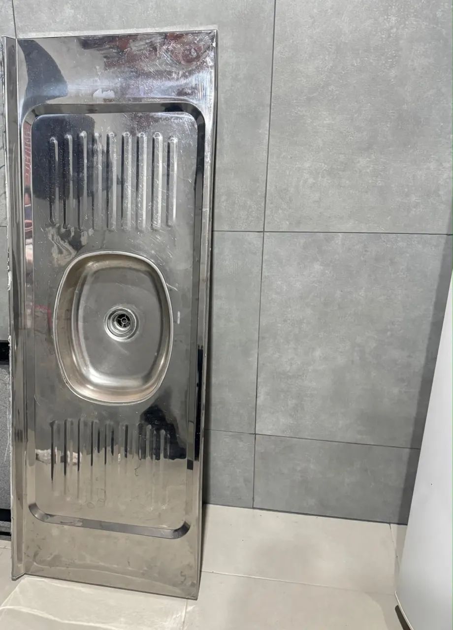 Vendo pia de inox novinha 