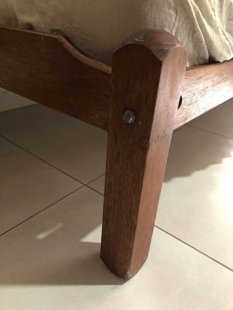 Cama de solteiro em madeira - Foto 2