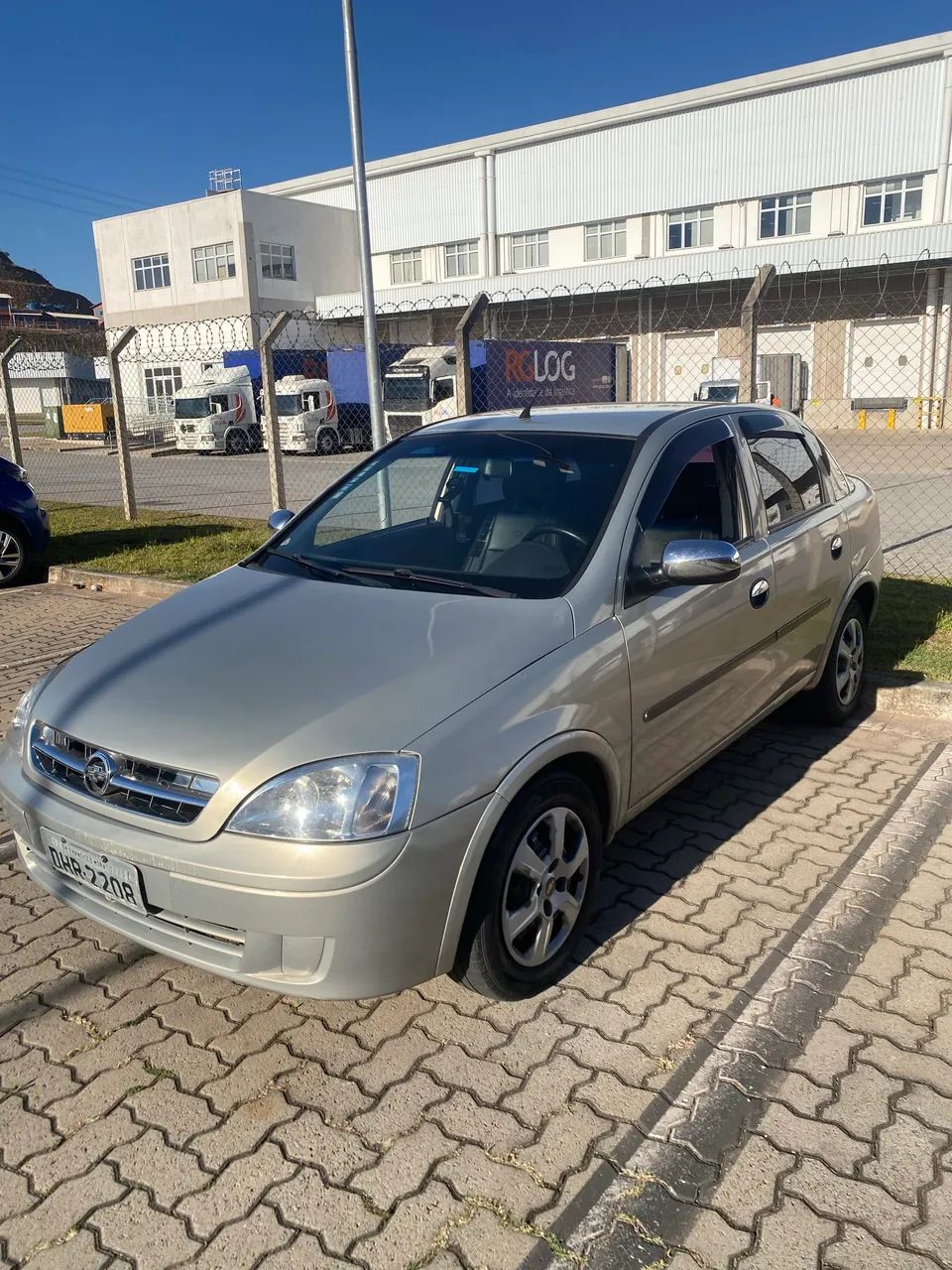 Chevrolet Corsa Sedan 1.0 MPFI 8V 71cv 4P 2004