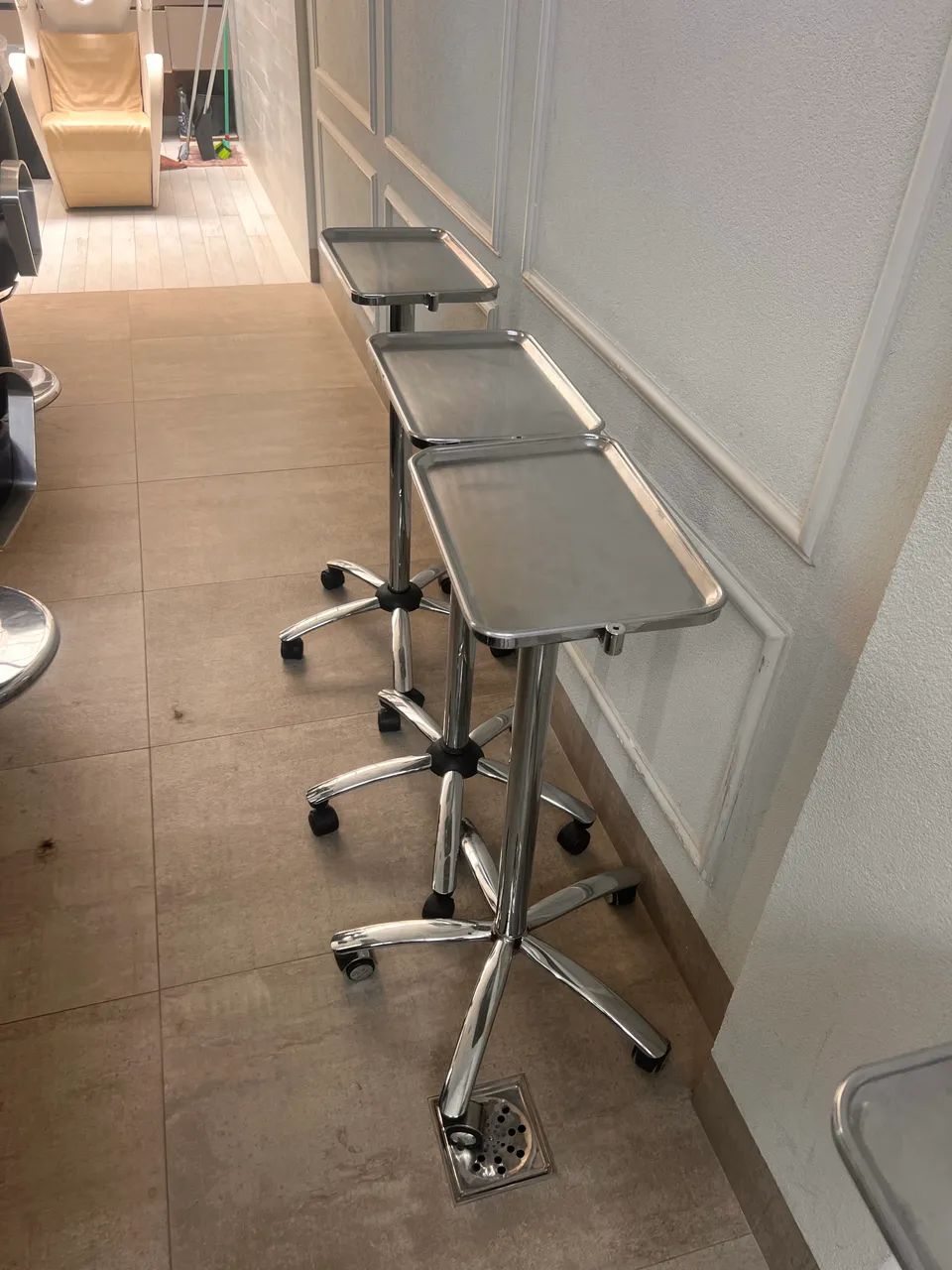 Móveis e acessórios para salão de cabeleireiro  - Foto 4