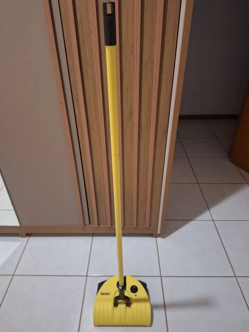 - Vassoura Elétrica Kärcher K 50 Bivolt - Foto 2