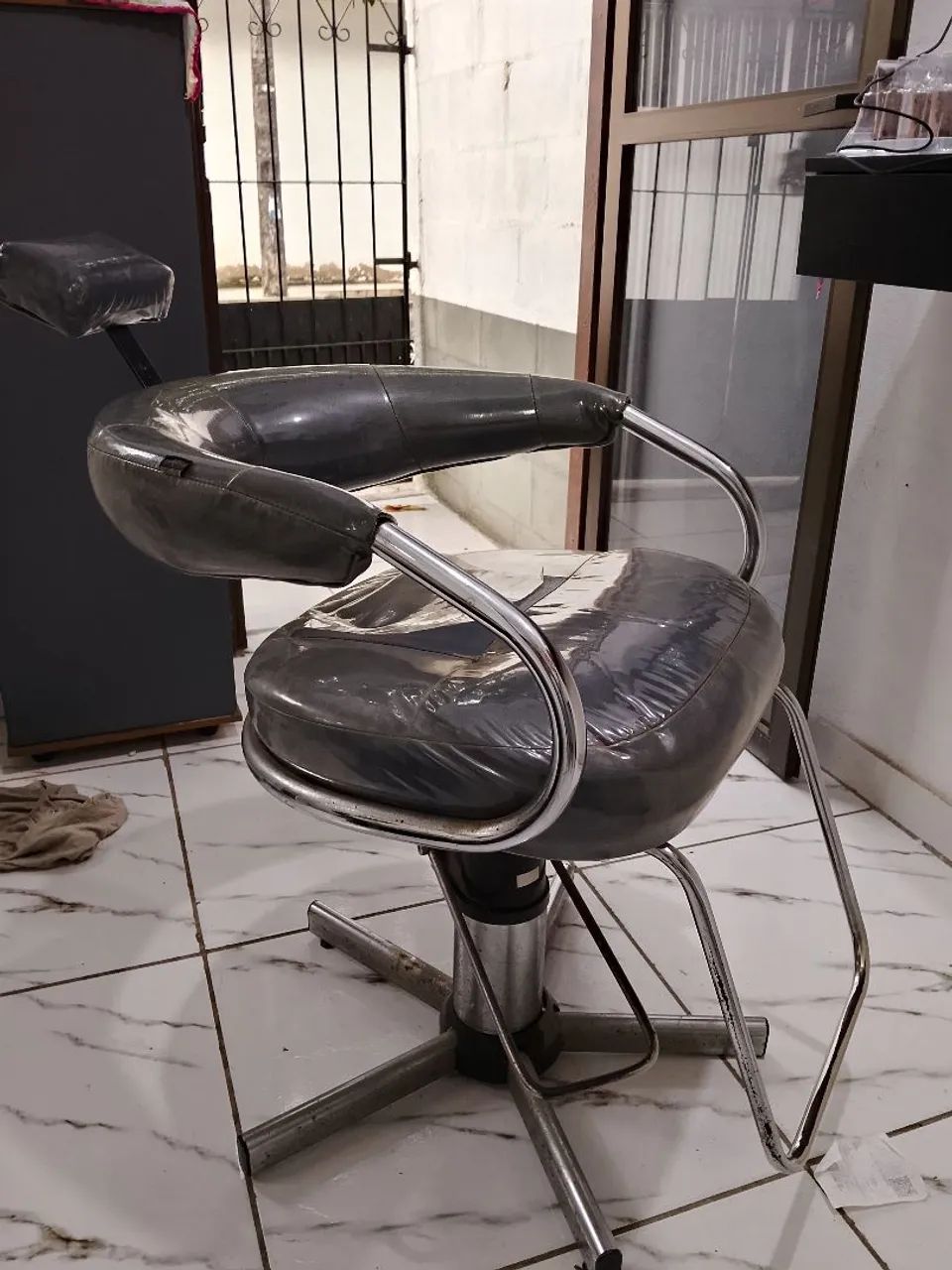 Vende-se cadeira de salão 