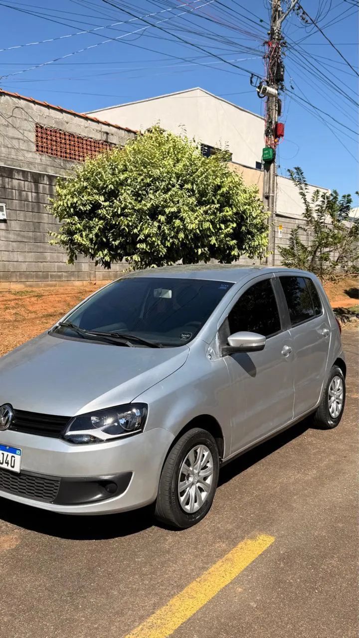 Volkswagen Fox Fox 1.0 Mi Total Flex 8V 3p 2011
