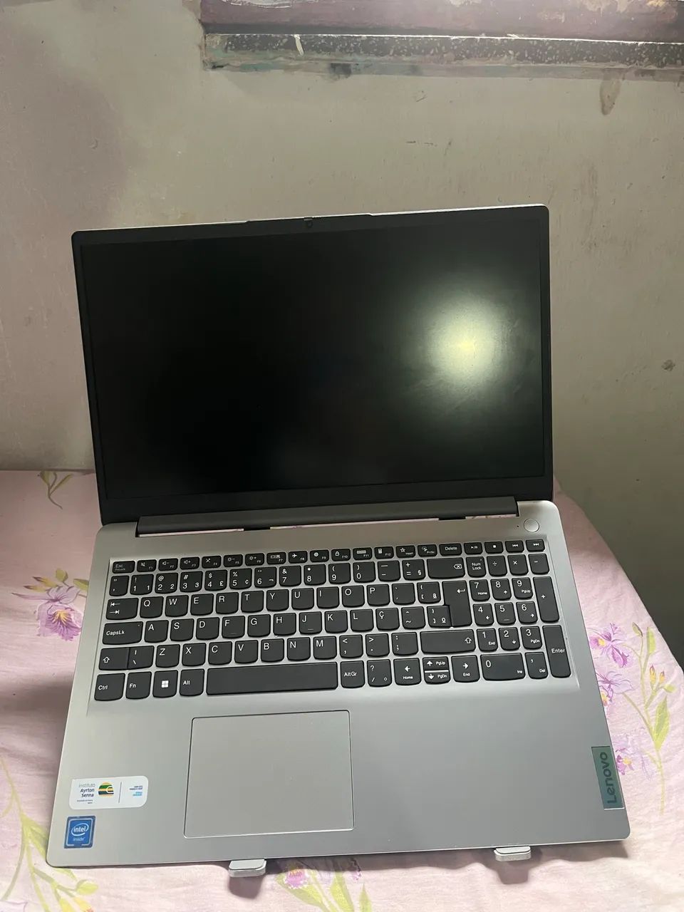 Vendo notebook Lenovo para estudos e trabalho  - Foto 4