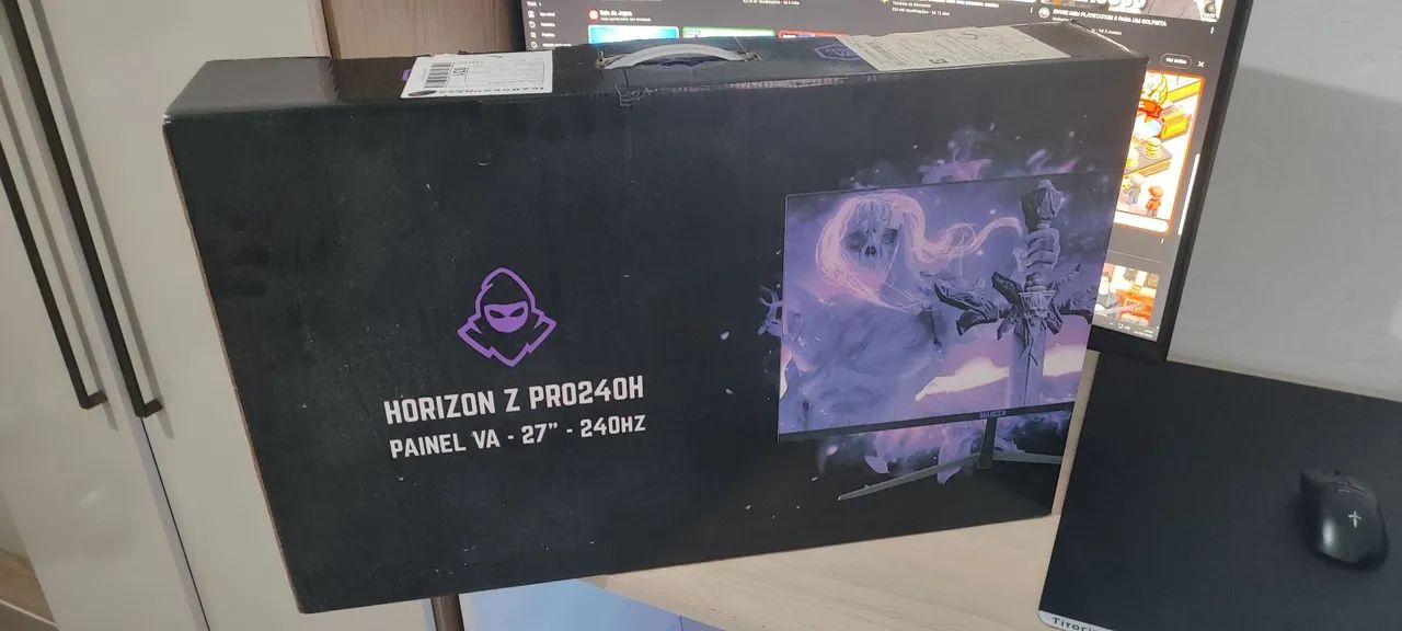 monitor com defeito para peça na caixa.