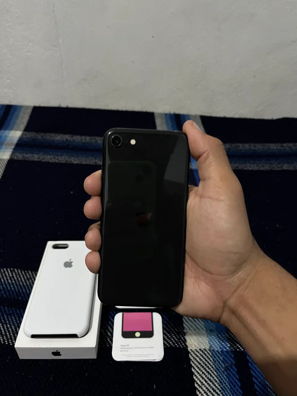 iPhone SE 2a Geração (2020) 64GB Preto - Na Caixa Com Acessórios e Bateria 100% - Foto 2