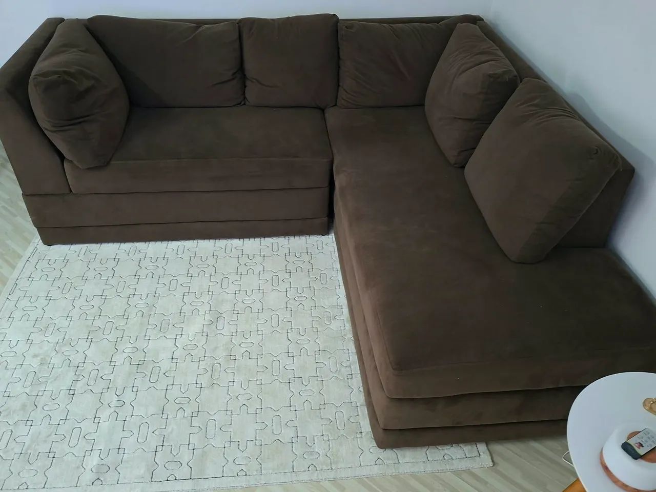 Sofa em L com chaise long e almofadas Soltas - Foto 3