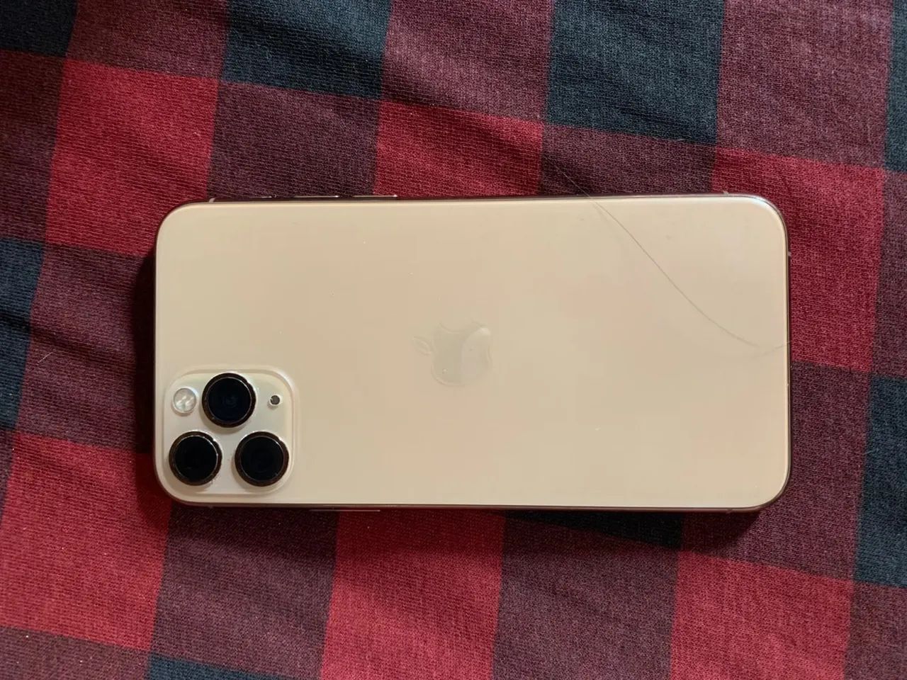 Vendo iPhone 11 Pro, 256 gigas, zap * - Foto 2