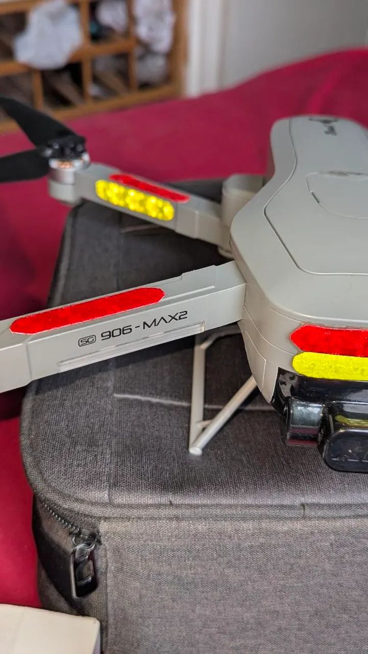 Drone 906pro max2 com sensor de obstáculo quimbal de 3 eixo 2 bateria  com bolça super cos - Foto 3