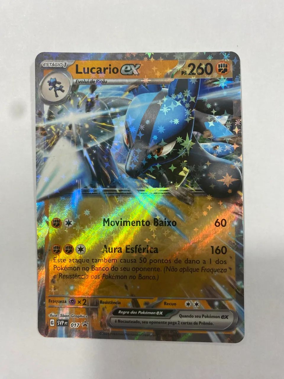 Carta Pokémon em excelente estado 