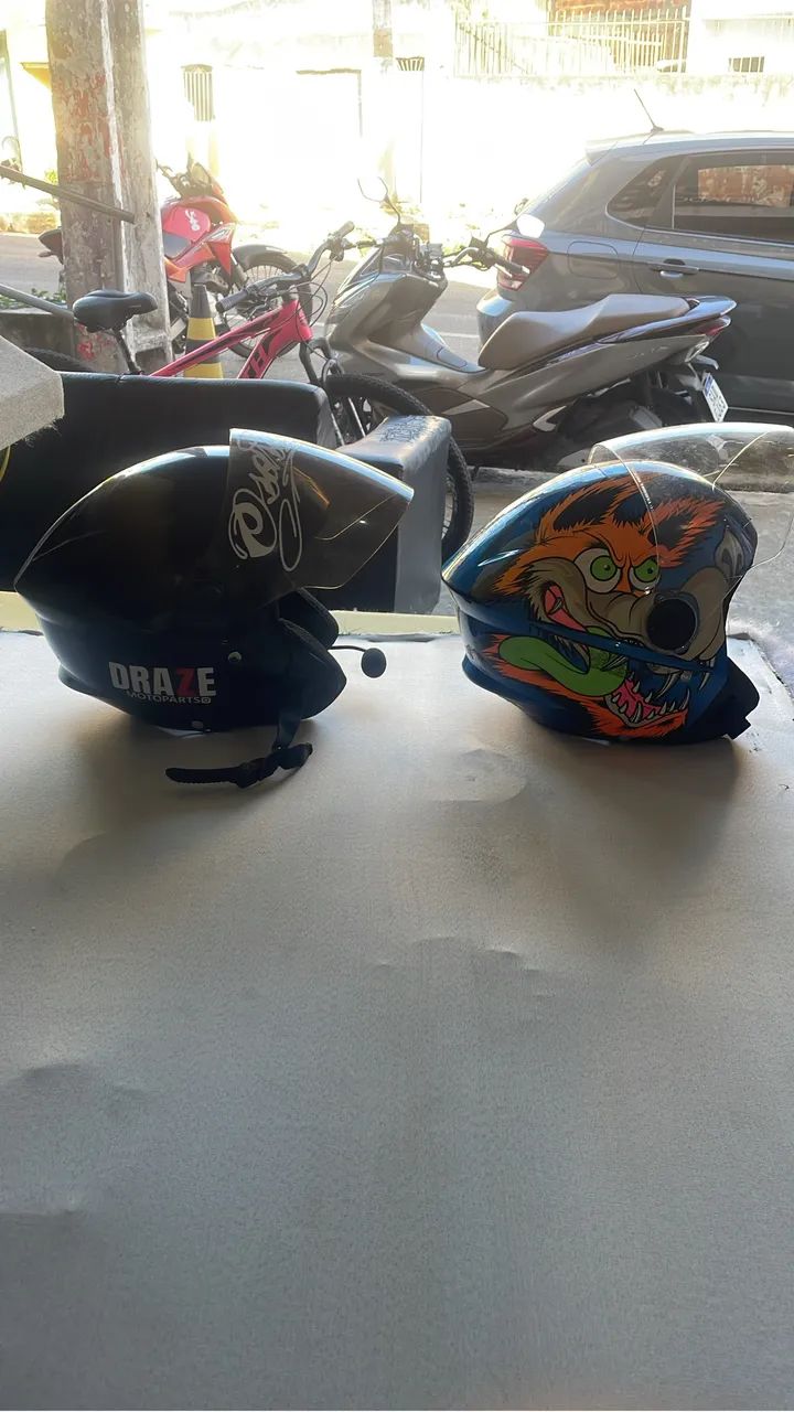 Troco 2 capacete por um fechado