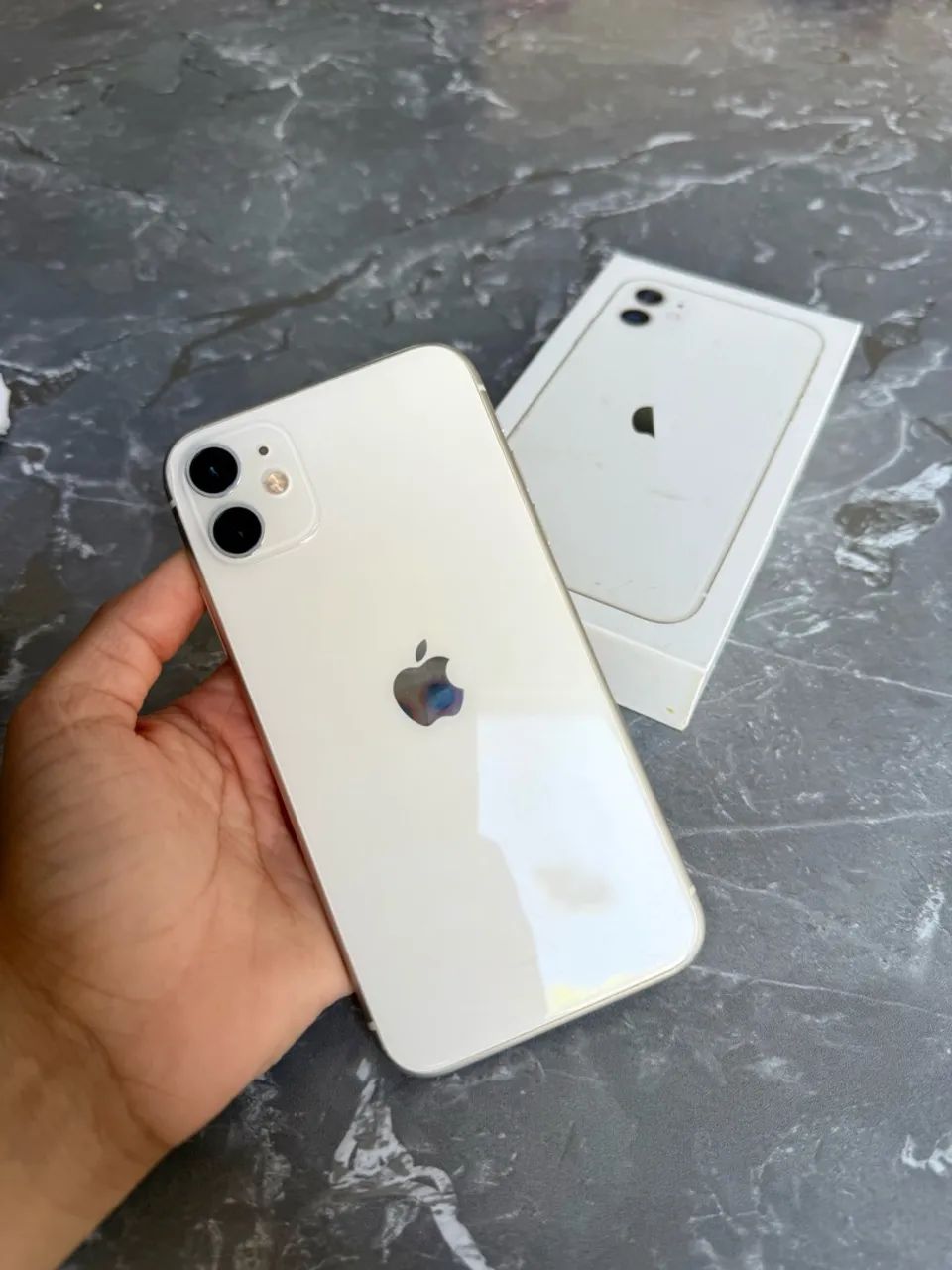 iPhone 11 64GB + Caixa - Ótimo estado