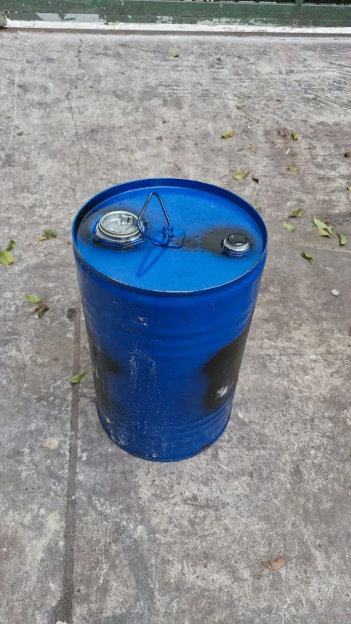 Barril tambor de ferro 30 litros usados tampa fixa  - Foto 5
