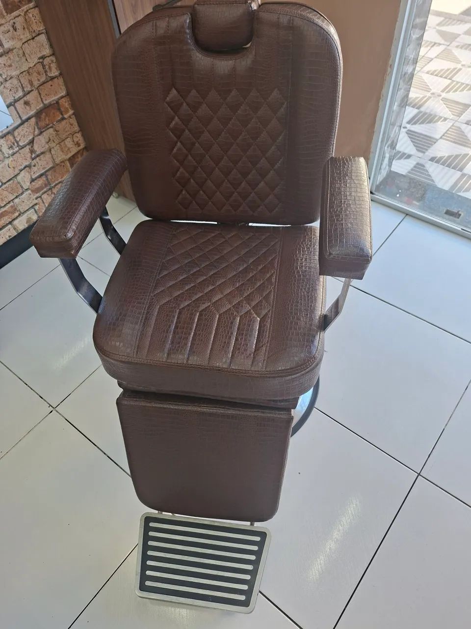 Cadeira de Barbeiro Reclinavel  - Foto 4