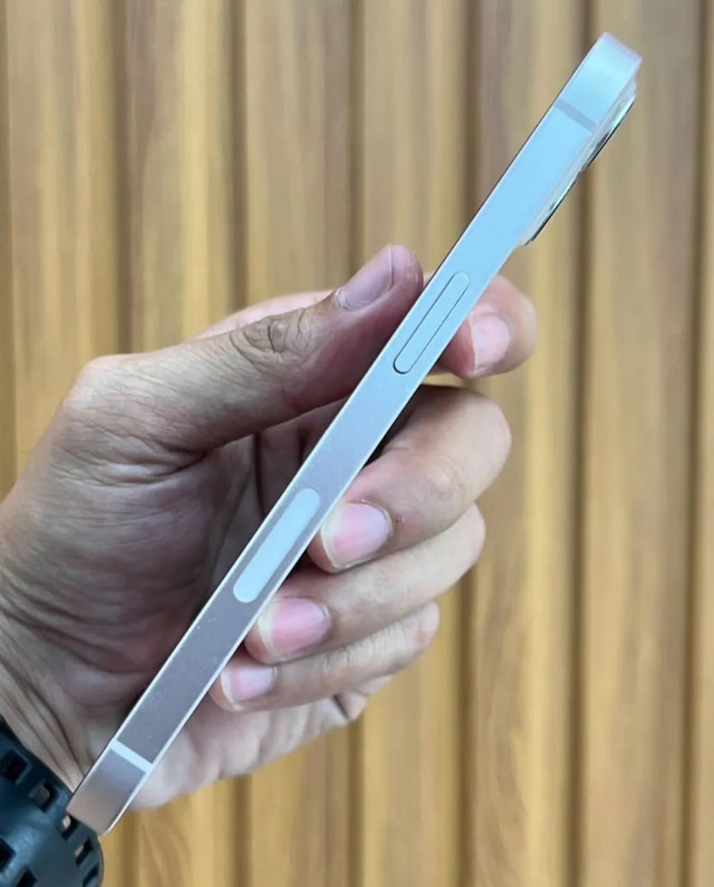 iPhone 13 128GB Branco  - Foto 2