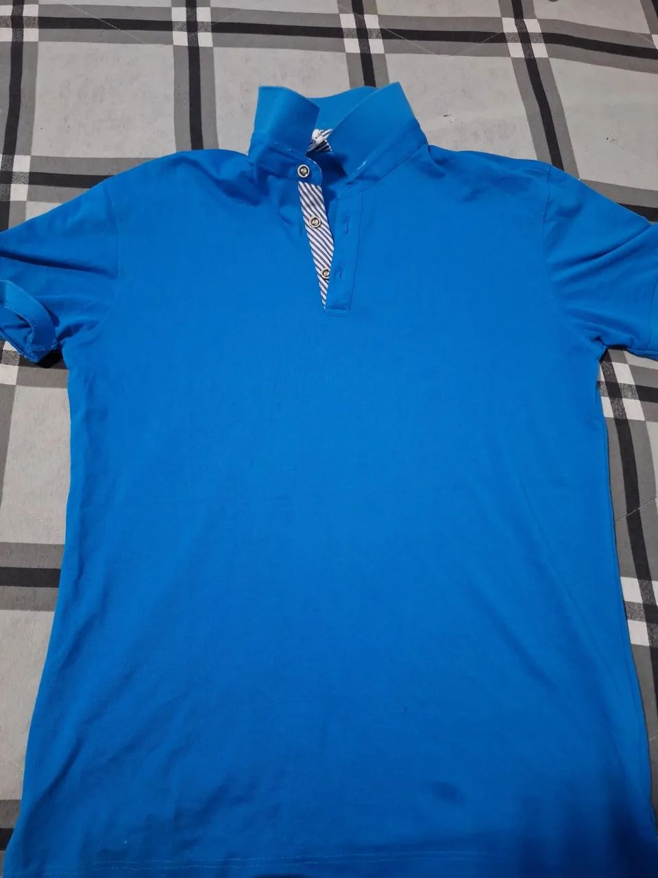 Vendo camisa básicas tamanho M em ótimo estado  - Foto 4