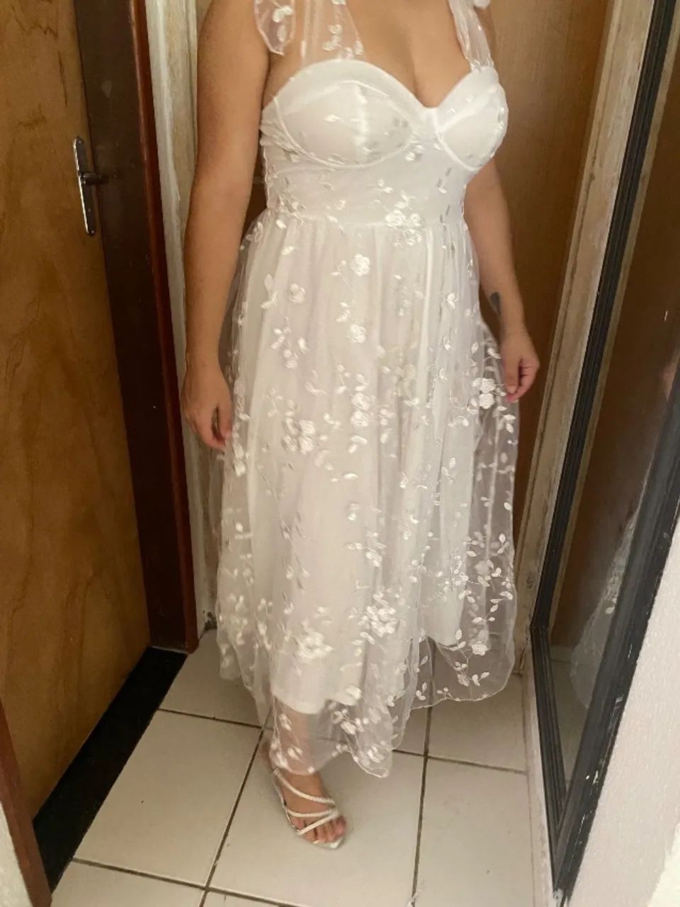 Vestido de noiva minimalista 