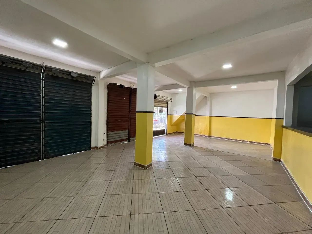 Excelente Ponto Comercial para Locação  Amplo e Bem Localizado em Caucaia