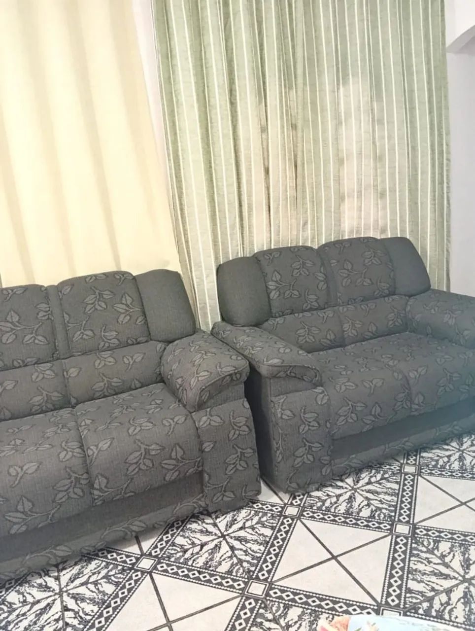 Conjunto de 2 Sofás Cinza Estampados