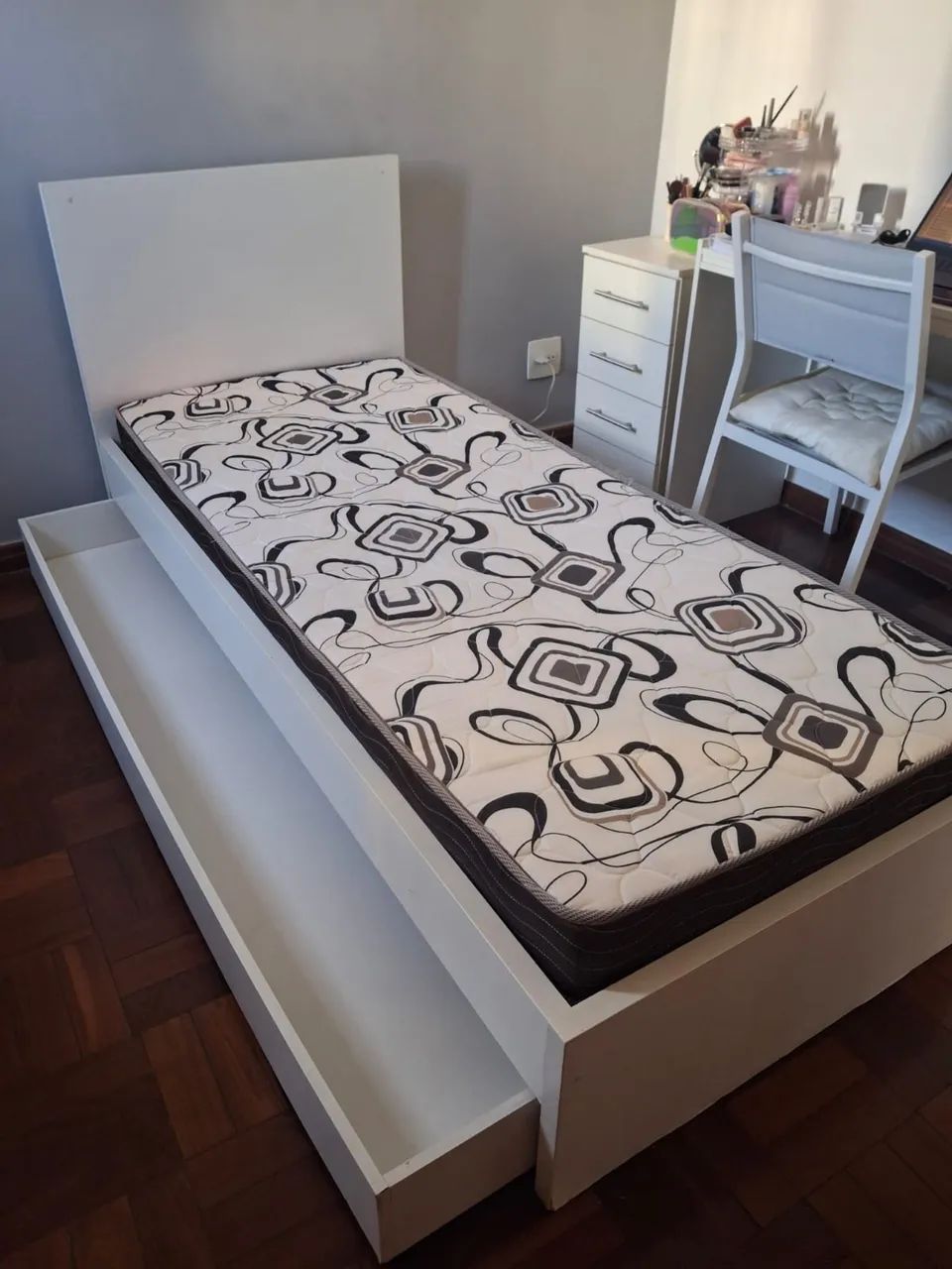 Cama com auxiliar + colchão 