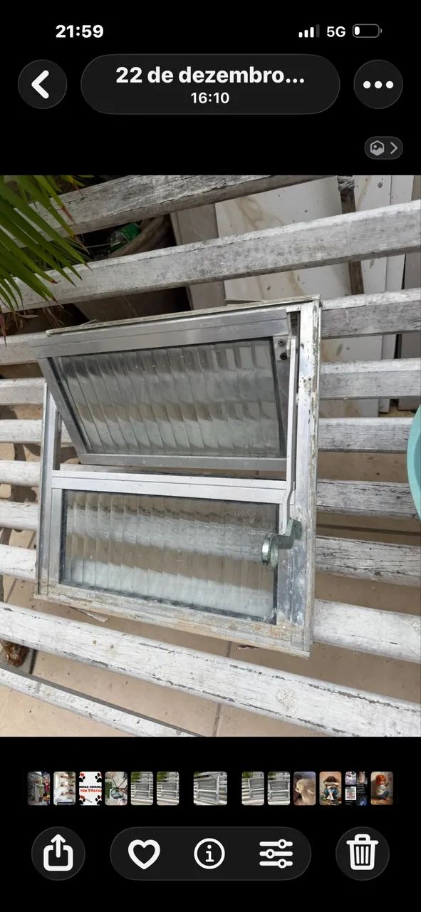 Small Window 443829675413350401
