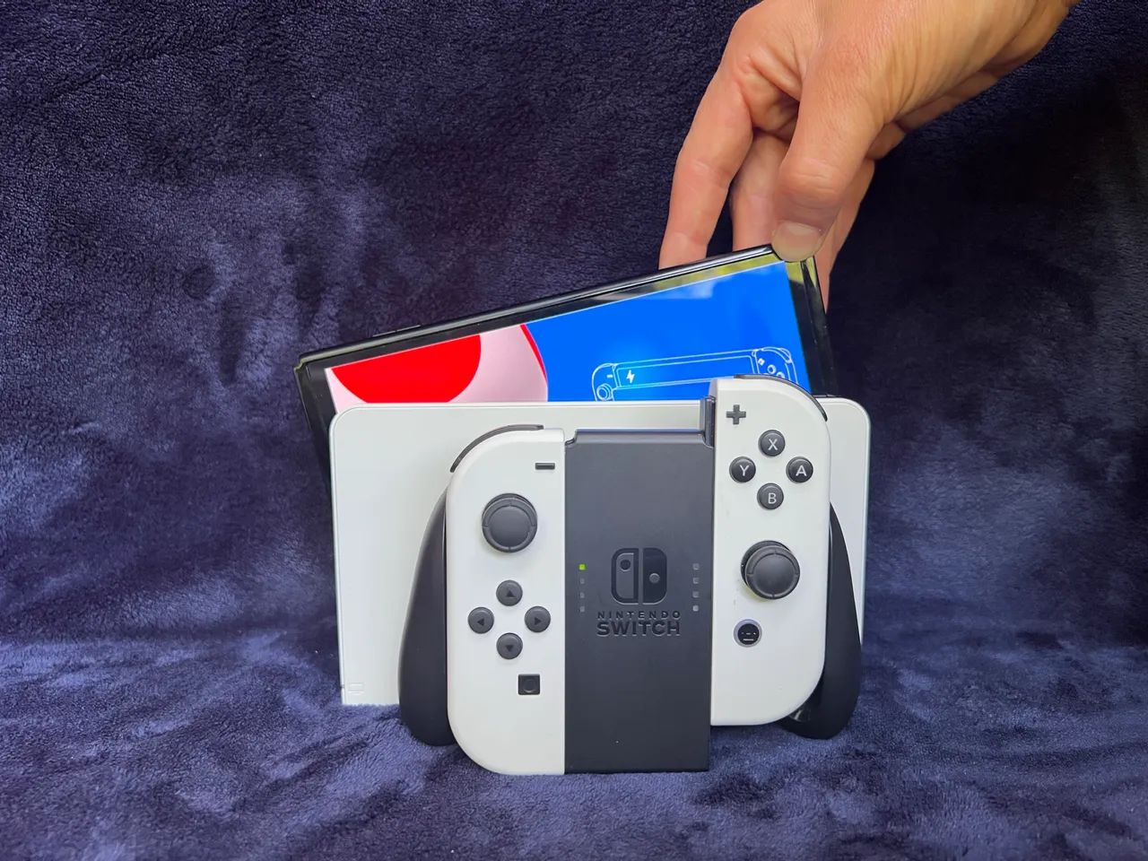Nintendo Switch Oled Branco Completo Bloqueado Impecável (com Case) - Foto 4
