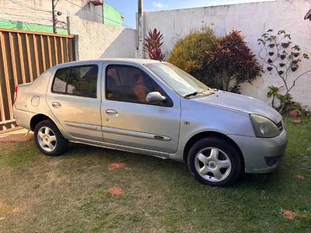 Renault Clio SED. PRIVILÈGE HI-FLEX 1.6 16V 4P 2007