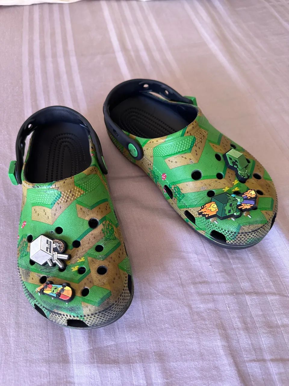 Vendo Crocs Minecraft  - Foto 2