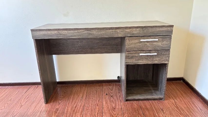 Escrivaninha/ mesa escritório 