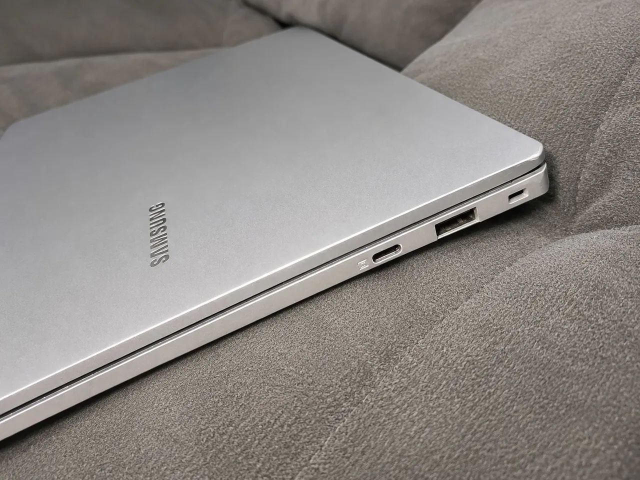 Notebook Samsung Galaxy Book Go 128GB SSD UFS | Snapdragon 7c Gen 2 | 4GB RAM | Único Dono - Foto 4
