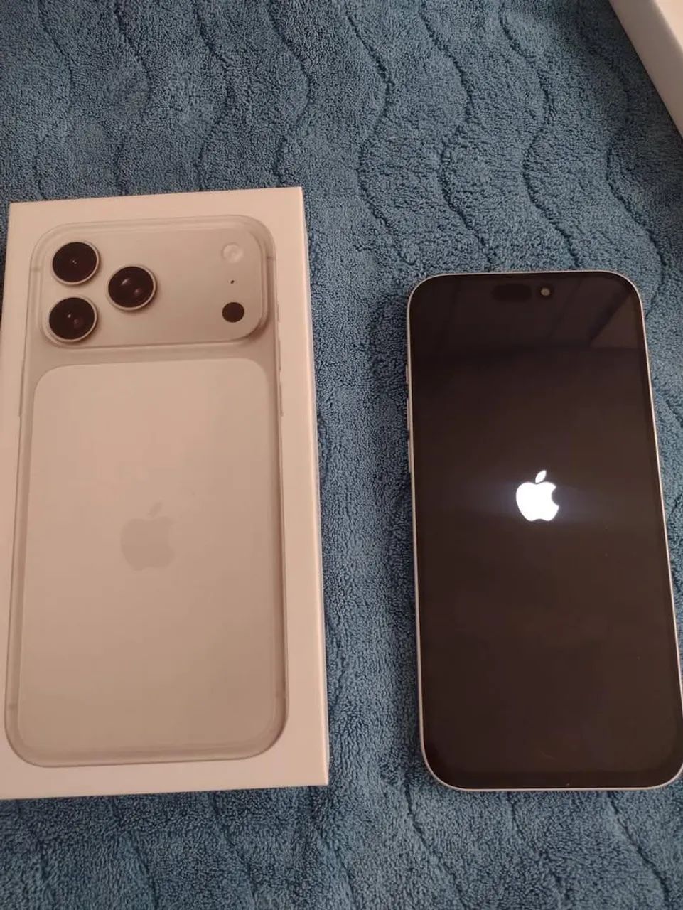 IPhone 17 Pro Max com sistema Android e IOS