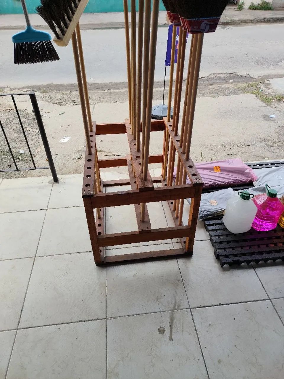 Vendo gôndola e acessórios para loja - Foto 4