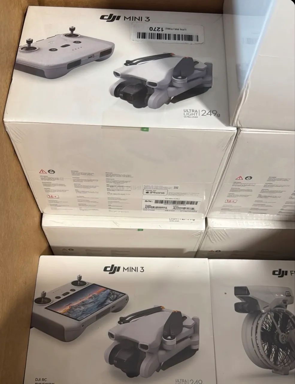 Drone DJI mini 3 Com tela 3 baterias  Novo lacrado Loja física 