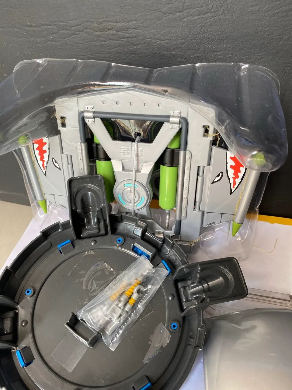 Fortnite Mako Glider Pack McFarlane  - Foto 3