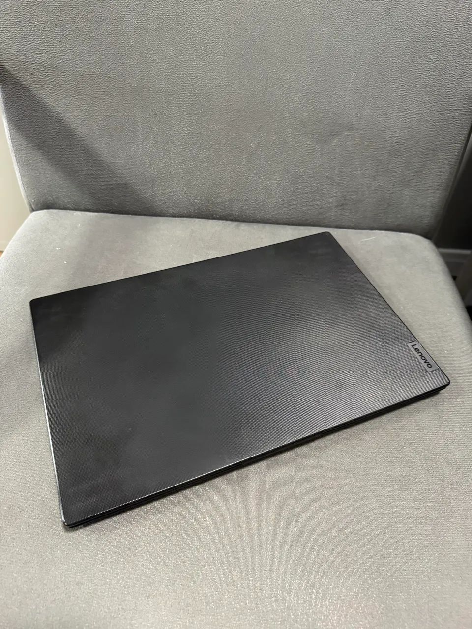 Notebook Lenovo V14 Ryzen 7 com placa de vídeo 