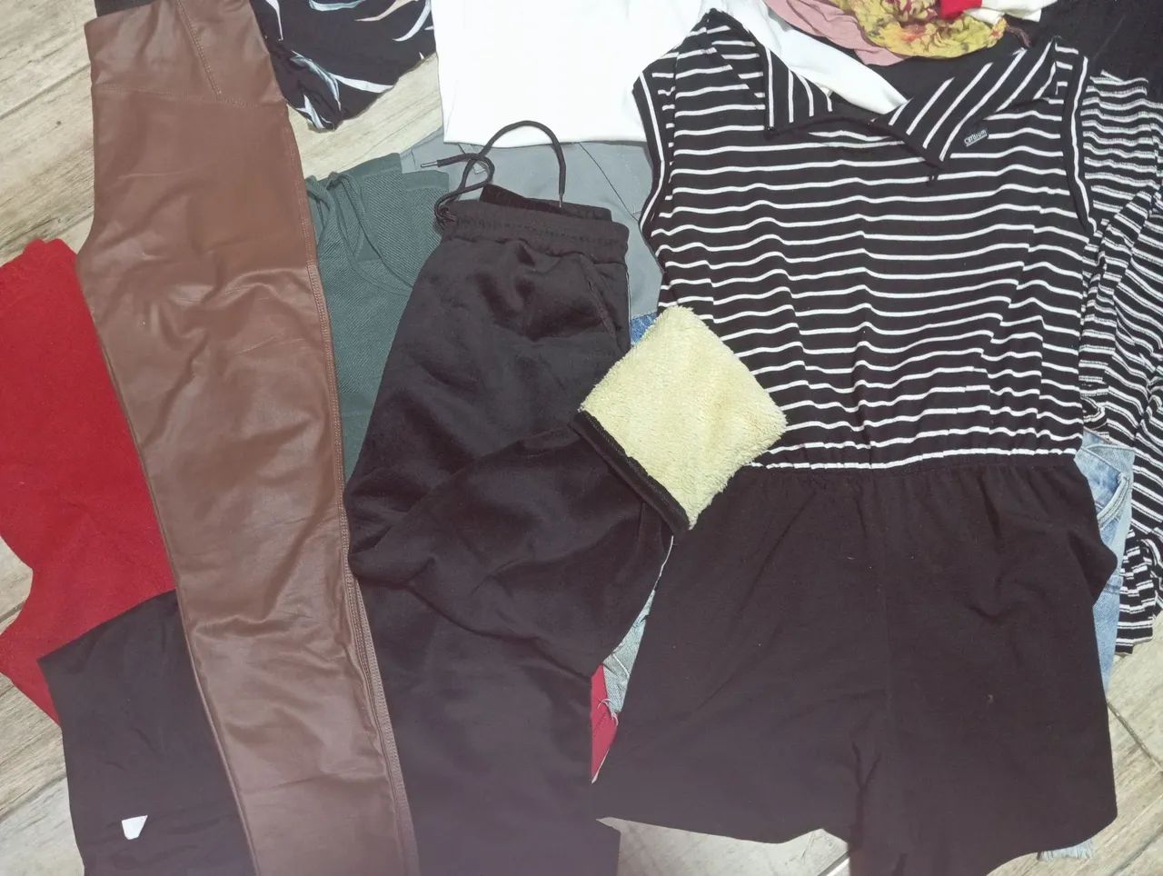 Combo roupas femininas  - Foto 5