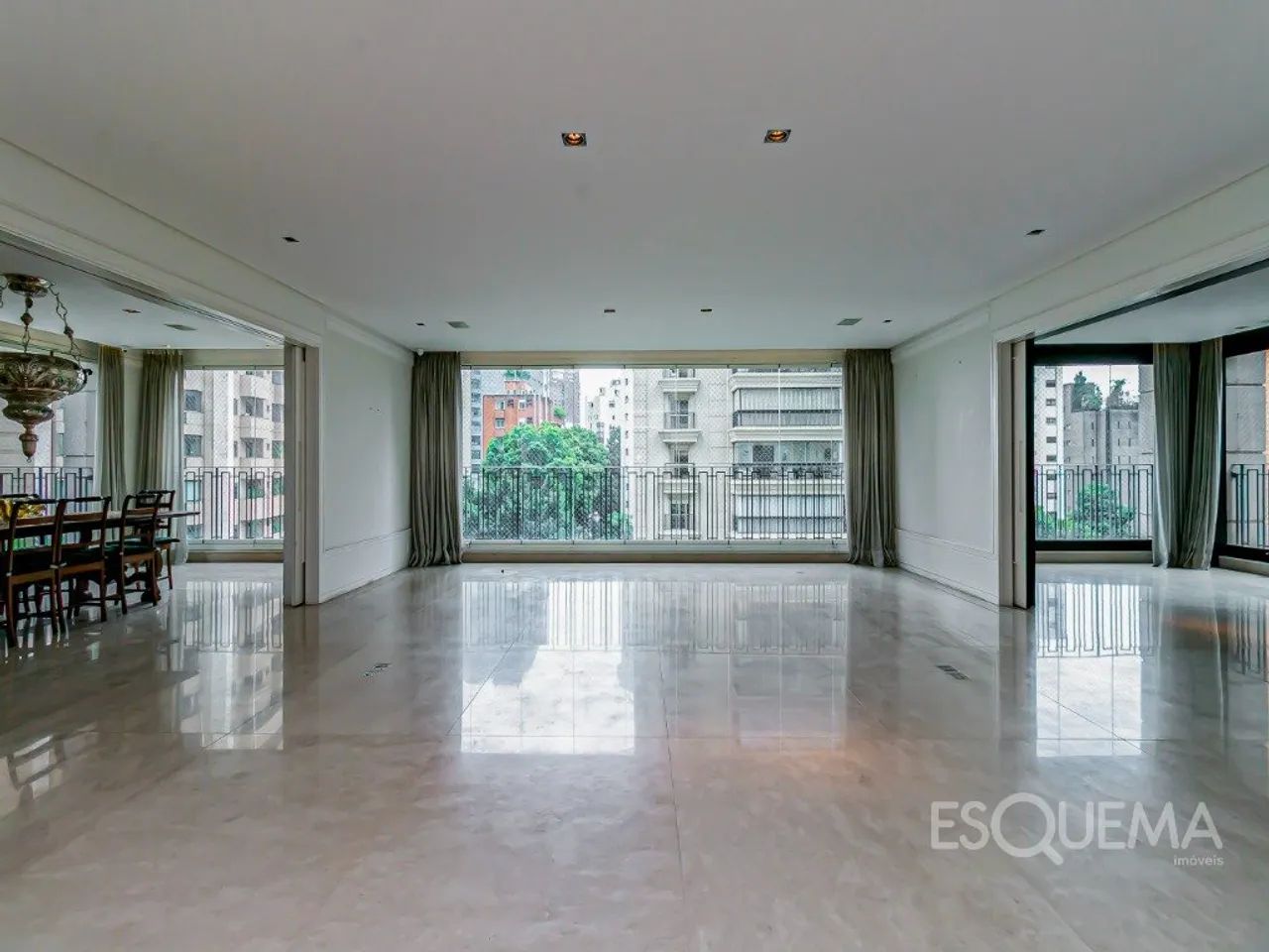 Apartamento clássico em rua nobre do Itaim Bibi