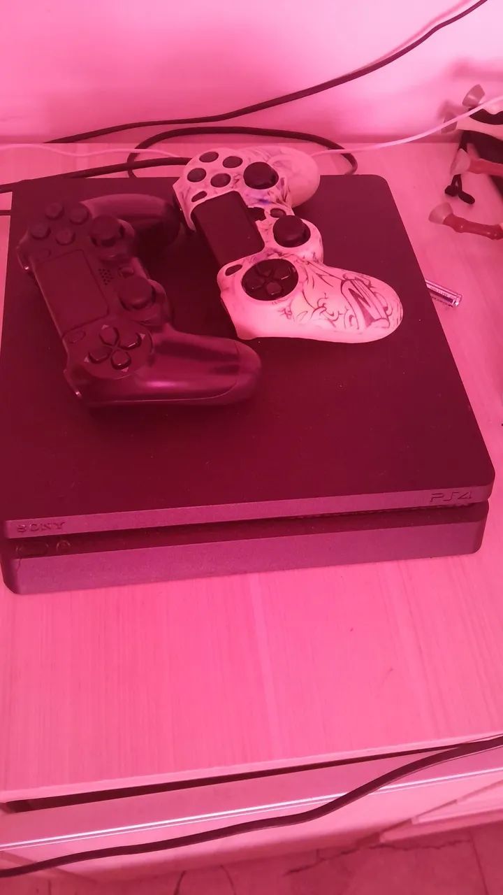 Playstation 4 slim
