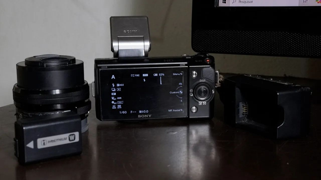 Fotográfica Sony NEX 5 - Câmeras e Filmadoras - Canudos, Novo