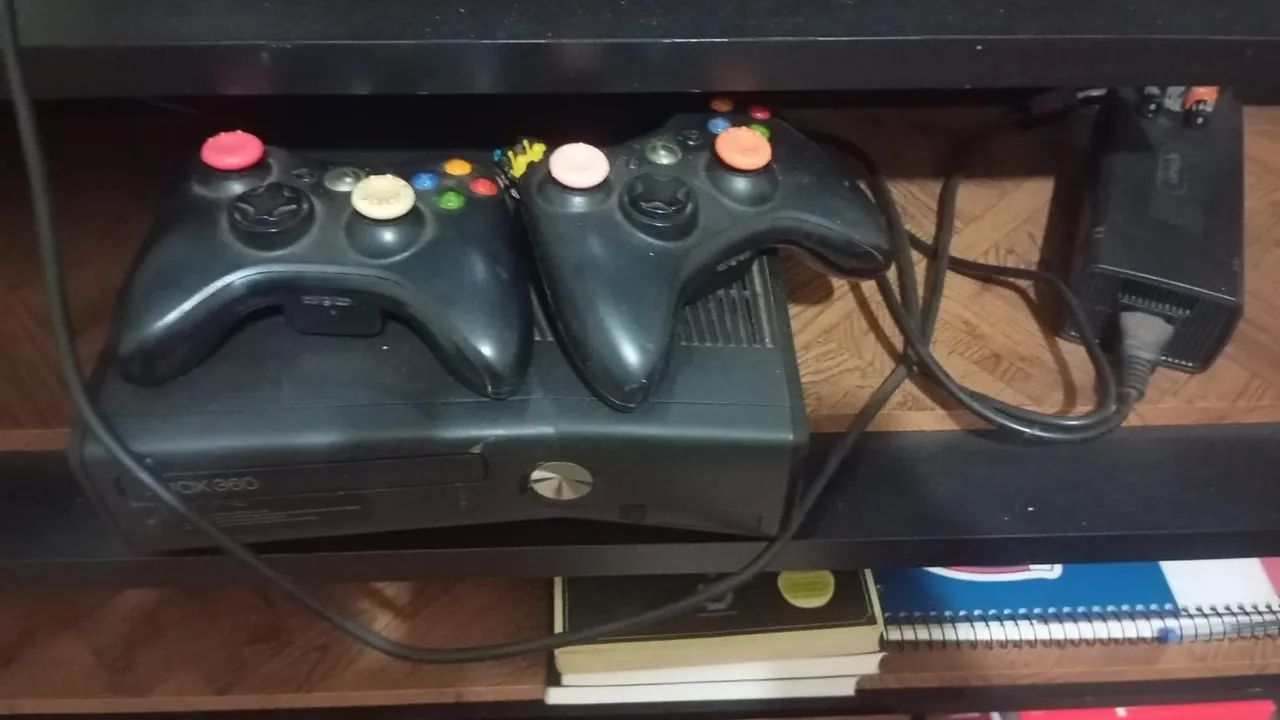Xbox 360 Completo + Kinect + 2 Controles  - Foto 2