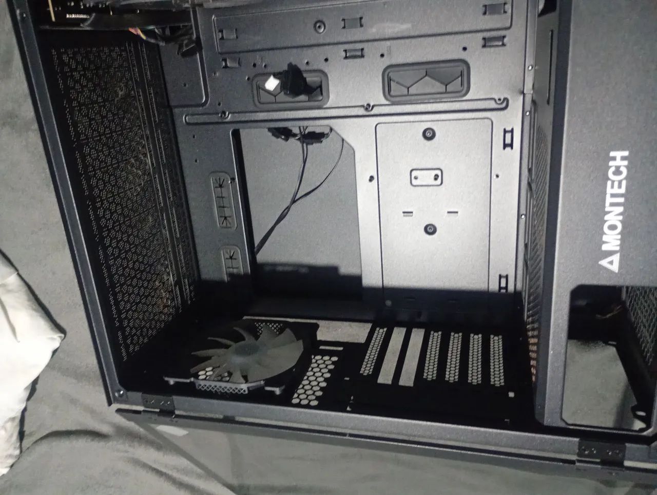 Gabnet semi-novo com plástico  - Foto 3