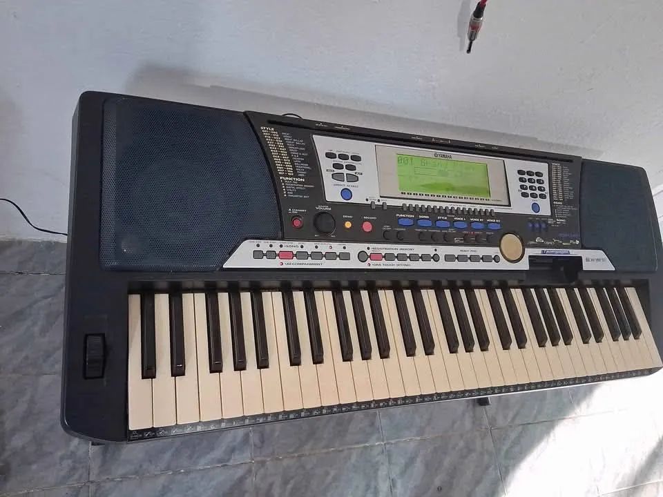 Teclado Yamaha PSR540
